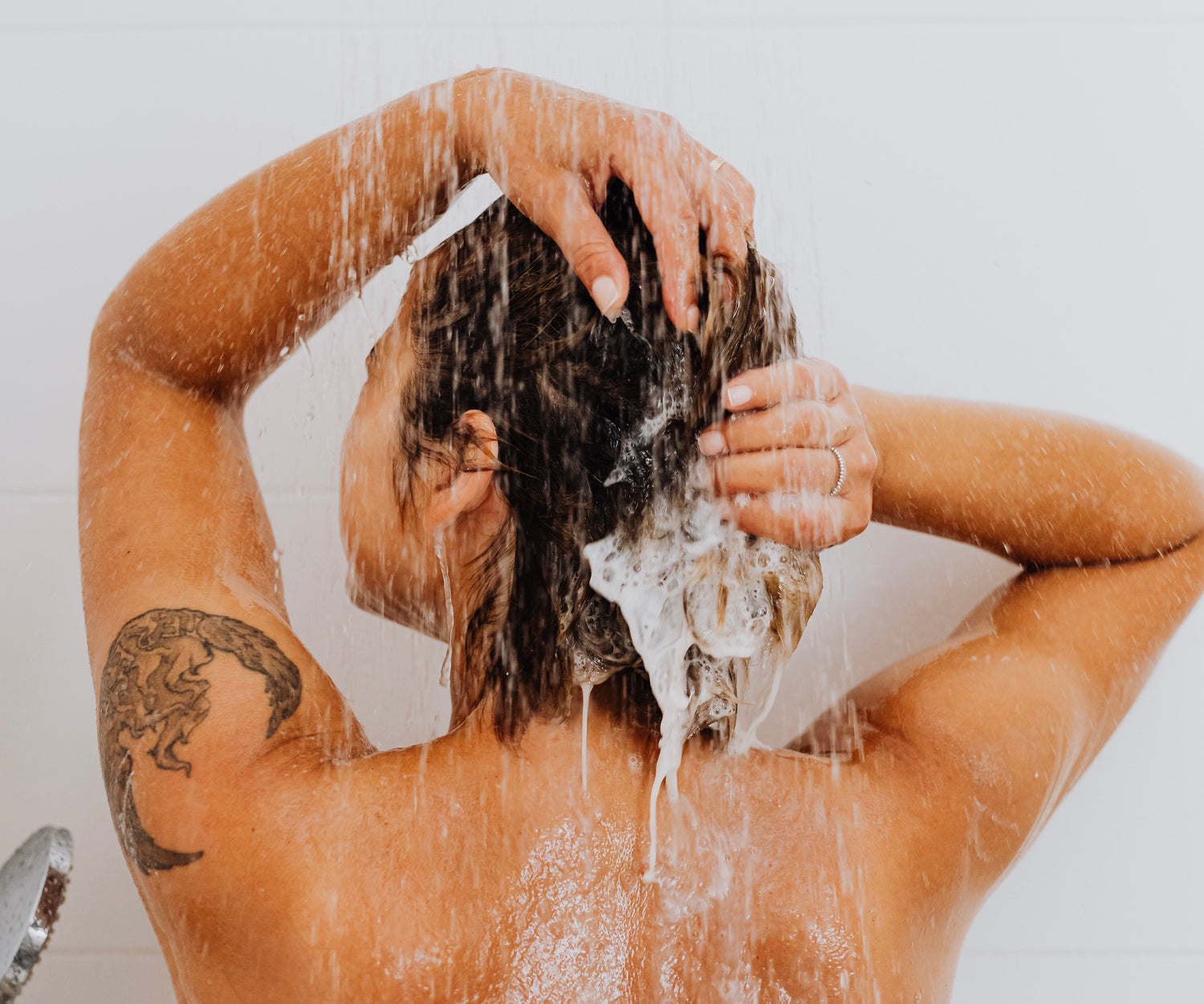 Viva Maia festes Shampoo - richtige Anwendung von festen Haarseifen